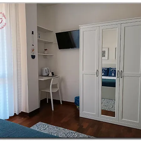 Casa Felicidad Alojamento de Acomodação e Pequeno-almoço 2*