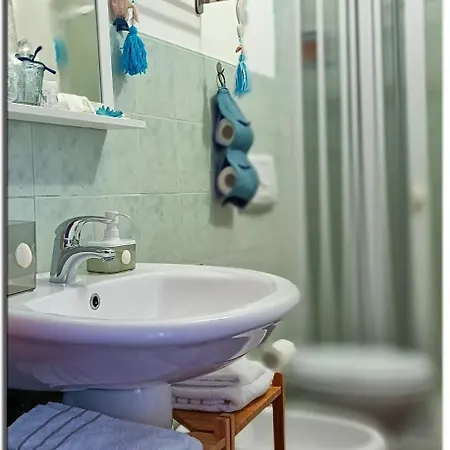 Alojamento de Acomodação e Pequeno-almoço Casa Felicidad 2*
